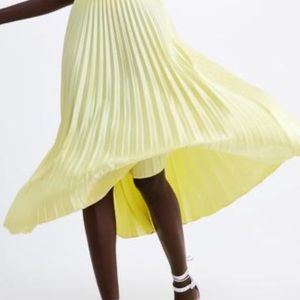 Zara pleated midi skirt- Yellow